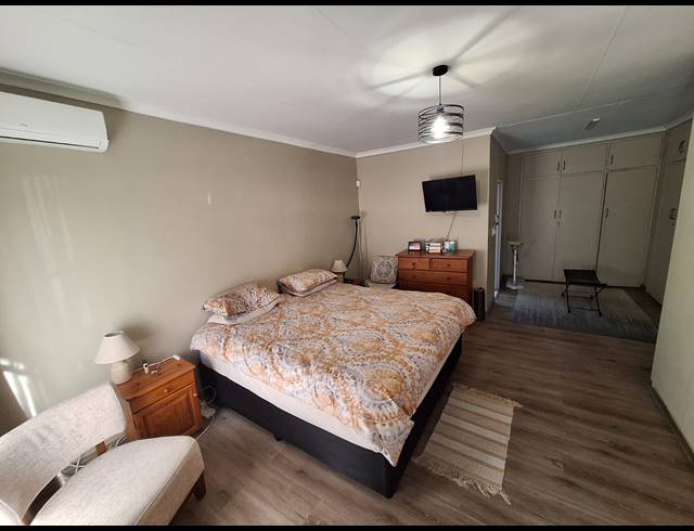 5 BEDROOM HOUSE FOR SALE IN VANDERBIJLPARK SE 3